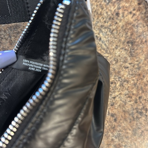 DKNY Pouchette Quilted Crossbody Cairo MD Bag Black Silver Hardware - Picture 12 of 14